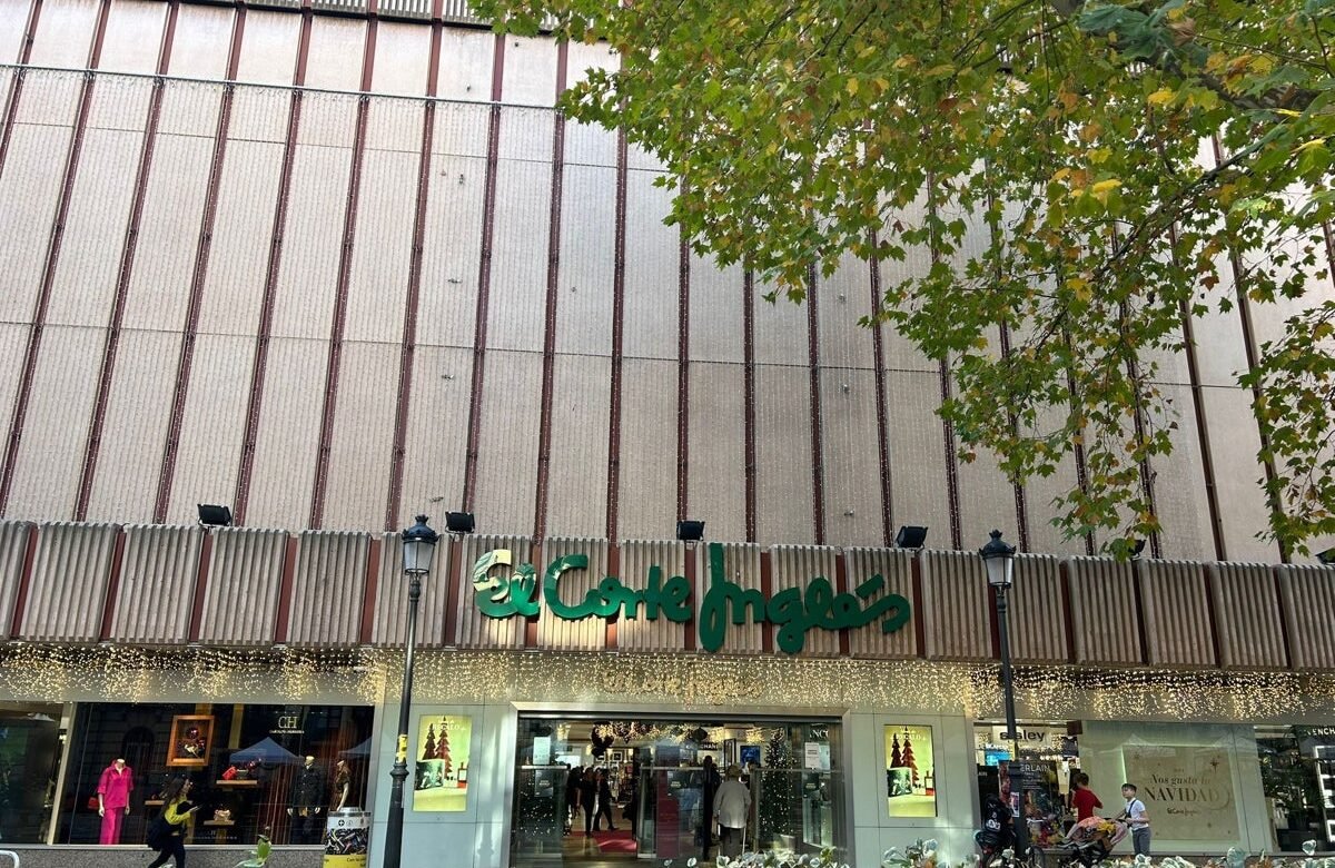 El TSJA tumba el plan del Ayuntamiento de Granada de impedir la apertura de centros comerciales los domingos